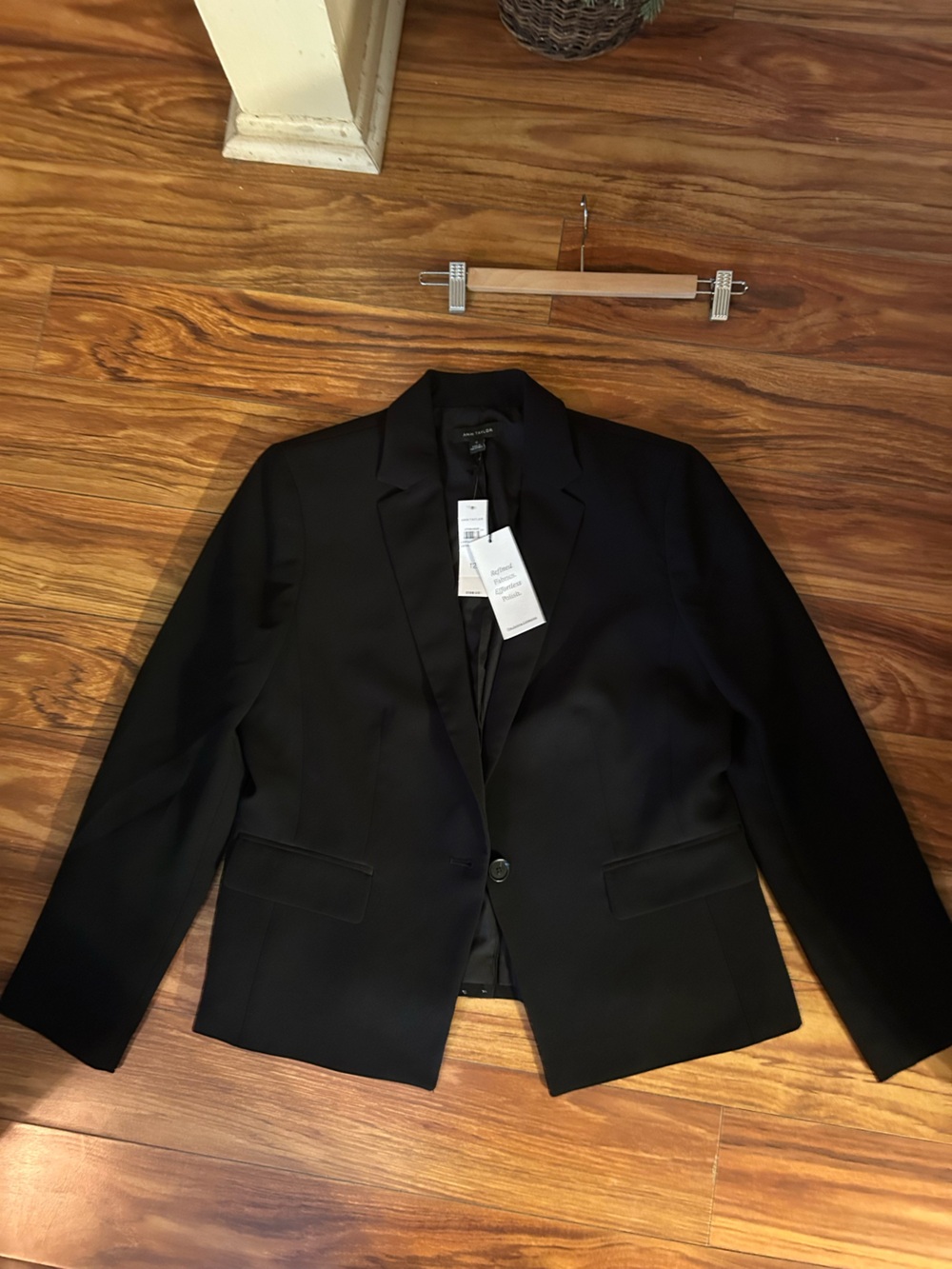 Ann Taylor Classic Black Women's Suit Jacket and Pants Set sz. 12. Nwt - Picture 11 of 16